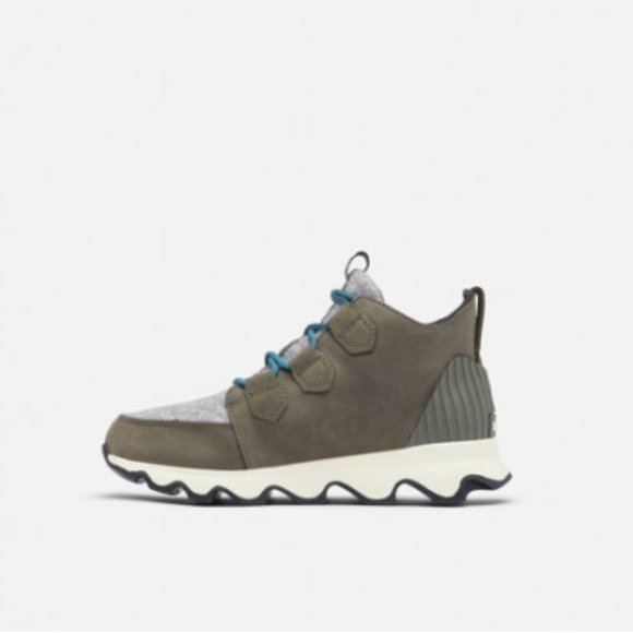 Sorel Kinetic Caribou Winter Boot - Picture 4 of 13